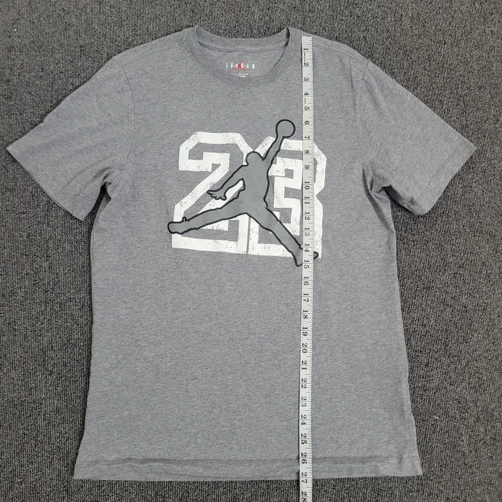 Jordan Medium T-Shirt Mens Gray Jumpman 23 Graphic Short Sleeve Cotton Tee‎